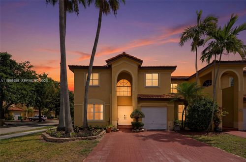 192 W Forest Oak Cir, Davie, FL, 33325-6717 | Card Image
