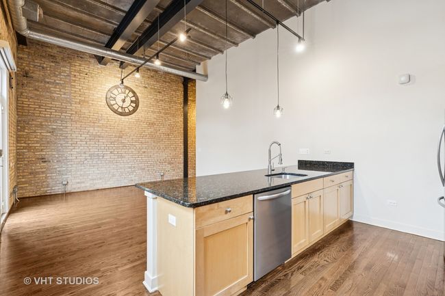 APT-13 - 1128 W Ardmore Ave, Condo with 2 bedrooms, 2 bathrooms and 1 parking in CHICAGO IL | Image 10