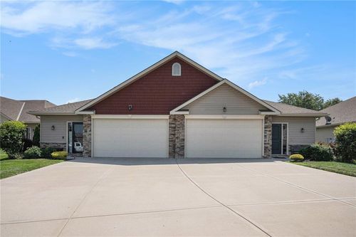 59-12353-59 Fox Creek Dr, Platte City, MO, 64079-9276 | Card Image