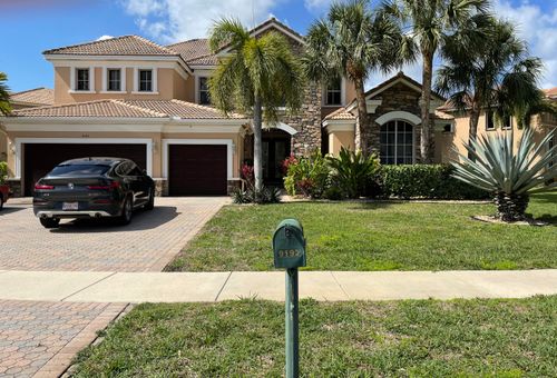9192 Pineville Dr, Lake Worth, FL, 33467-6173 | Card Image