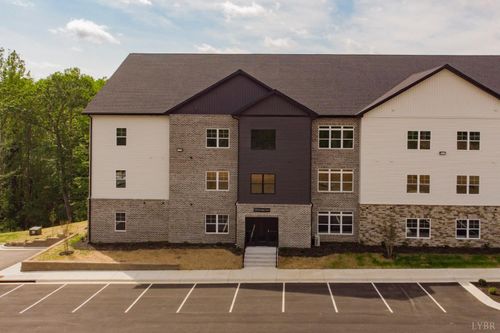 104-128 Brenleigh Ct, Lynchburg, VA, 24501-3142 | Card Image