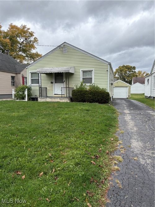 830 Cambridge Ave, Youngstown, OH, 44502-2523 | Card Image