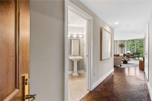 707-700 Park Regency Pl Ne, Atlanta, GA, 30326-4206 | Card Image