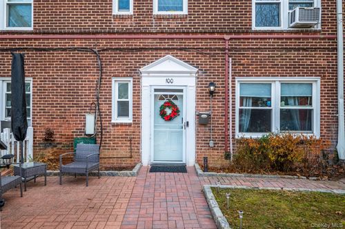 100-100 Hilltop Acres, Yonkers, NY, 10704-2853 | Card Image