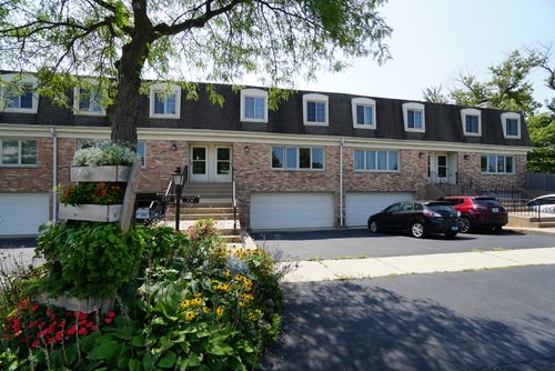 737 Elder Ln, Deerfield, IL, 60015-3148 | Card Image