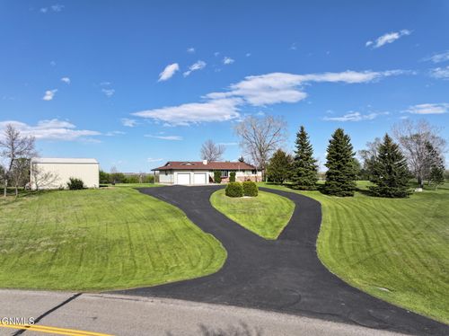 2170 Schlosser Dr N, Mandan, ND, 58554-5419 | Card Image