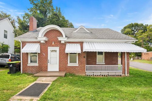 108 Valley St., Pulaski, VA, 24301 | Card Image