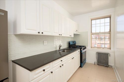 6l-83-09 Talbot St, Kew Gardens, NY, 11415-3500 | Card Image