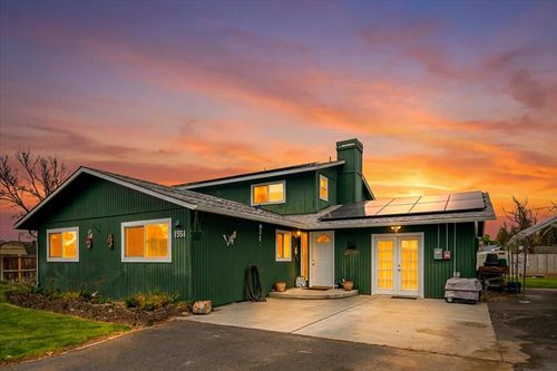 1551 Sw Parkway Drive, Redmond, OR, 97756 | Card Image
