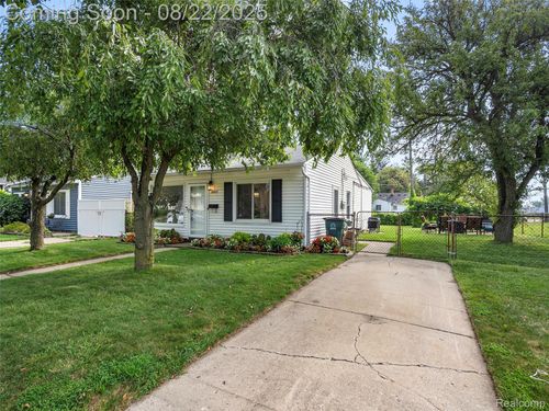 1842 Wrenson St, Ferndale, MI, 48220-2038 | Card Image