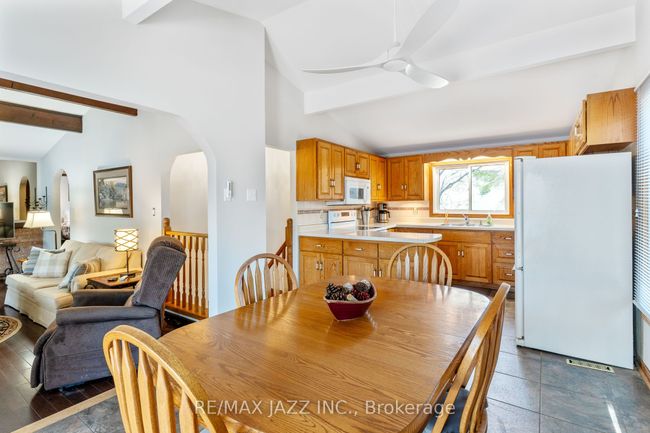 1092 Briscoe Dr, House other with 3 bedrooms, 2 bathrooms and 6 parking in Algonquin Highlands ON | Image 22