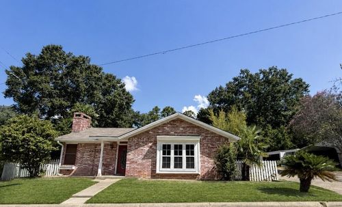 900 Pearl St, Jasper, TX, 75951-2958 | Card Image