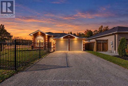 169 Emms Dr, Barrie, ON, L4N9N7 | Card Image