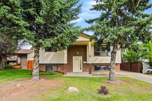 15 Rutgers Crescent W, Lethbridge, AB, T1K4S8 | Card Image