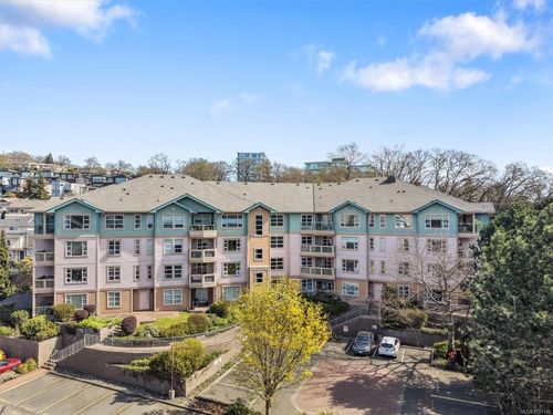 210-799 Blackberry Rd, Victoria, BC, V8X5J3 | Card Image