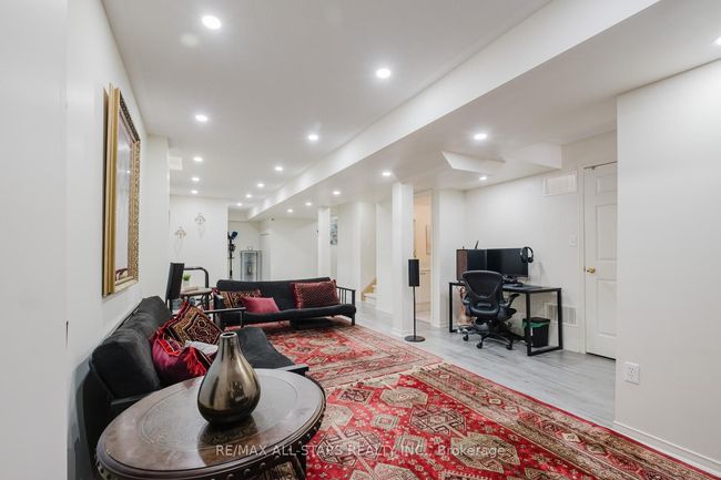 19 Coronet St, House other with 4 bedrooms, 4 bathrooms and 4 parking in Stouffville ON | Image 34