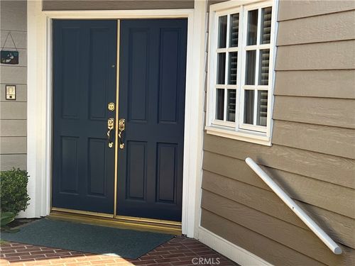 26 Sausalito Cir E, Manhattan Beach, CA, 90266-7246 | Card Image