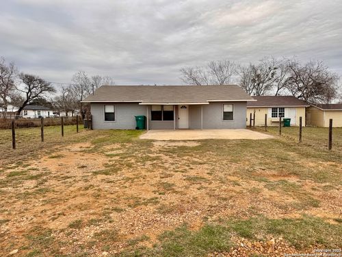 203 Zanderson Ave, Jourdanton, TX, 78026-3044 | Card Image
