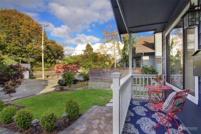 323 Ne 76th Street, House other with 3 bedrooms, 1 bathrooms and null parking in Seattle WA | Image 2