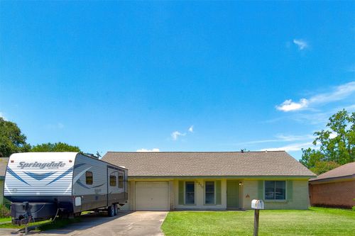 2310 21st Ave N, Texas City, TX, 77590-4810 | Card Image