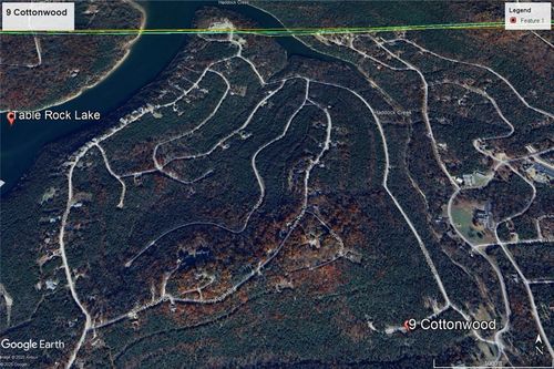 9 Cottonwood Ln, Holiday Island, AR, 72631-4205 | Card Image