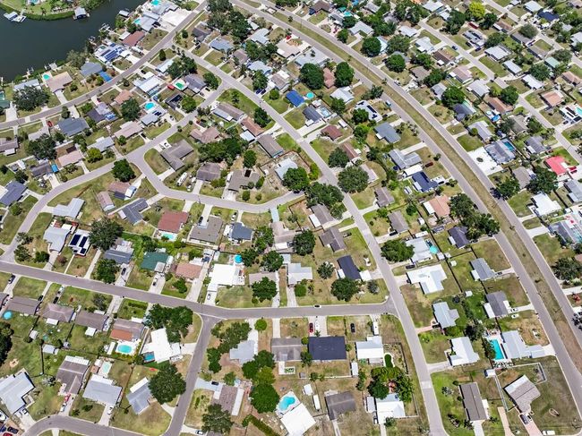 6208 Florida Cir E, House other with 2 bedrooms, 1 bathrooms and null parking in APOLLO BEACH FL | Image 24