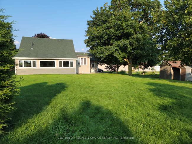 27 South Dr, House other with 3 bedrooms, 2 bathrooms and 5 parking in Dundas ON | Image 24