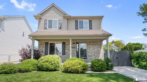 29255 Adams Dr, Gibraltar, MI, 48173-9725 | Card Image