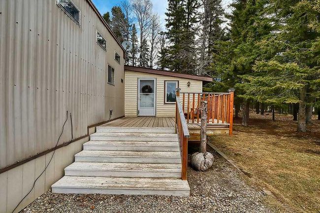 33122 Range Road 50, Home with 4 bedrooms, 2 bathrooms and null parking in Sundre AB | Image 6