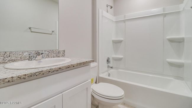 sample | Image 6