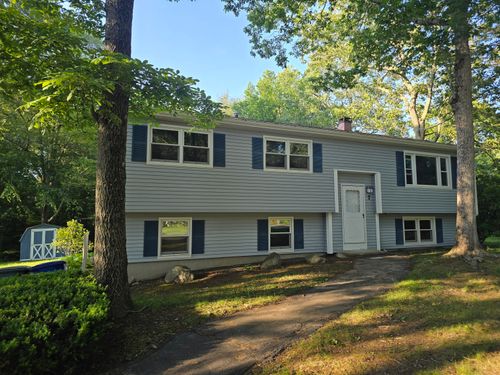 7 Fairview Dr, Pawcatuck, CT, 06379-1271 | Card Image