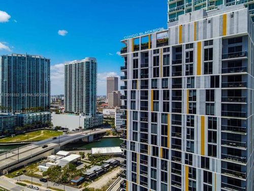 1904-31 Se 6th St, Miami, FL, 33131-3173 | Card Image