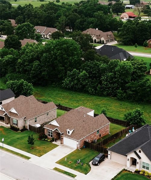 7648 Phoenix Ave, Springdale, AR, 72762-5302 | Card Image