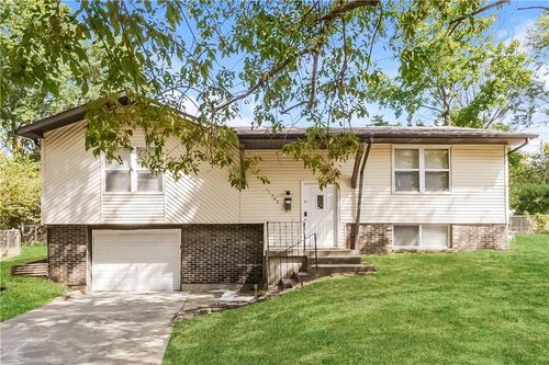 11943 Sycamore Ave, Grandview, MO, 64030-1345 | Card Image