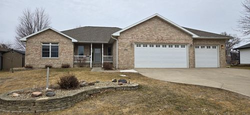 903 Blaine St, Dysart, IA, 52224-9605 | Card Image