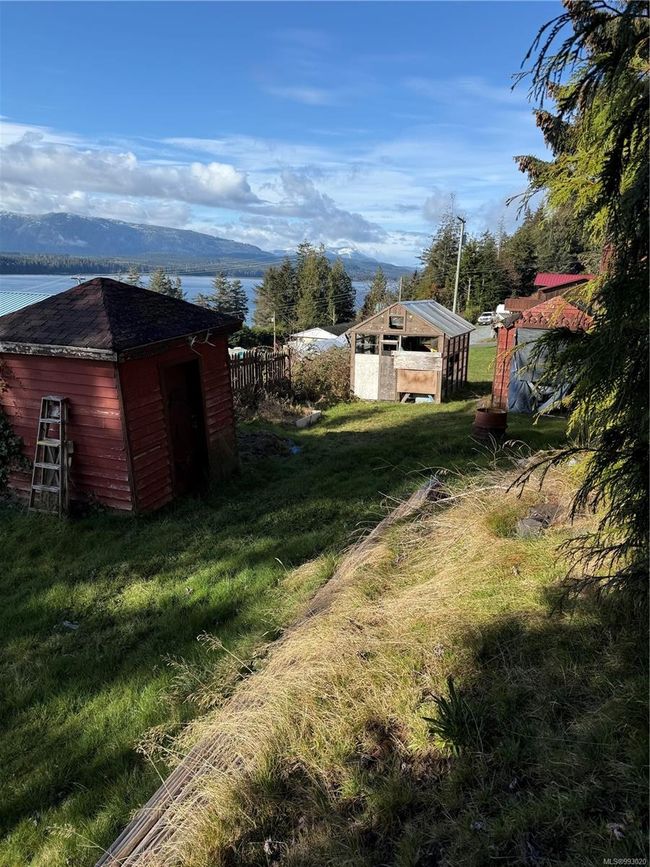 53 Cottonwood Rd, House other with 3 bedrooms, 1 bathrooms and 3 parking in Alert Bay BC | Image 31