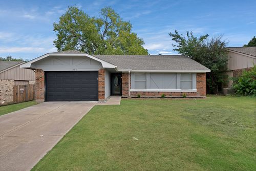 230 Rockwall Pkwy, Rockwall, TX, 75032-5609 | Card Image
