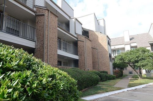 apt-424-6108 Abrams Rd, Dallas, TX, 75231-8032 | Card Image