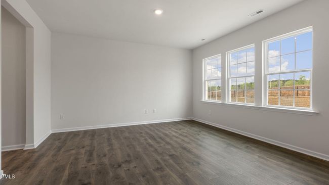 Living Area | Image 11