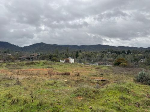 8664 Landmark Cir, Redding, CA, 96001-8736 | Card Image