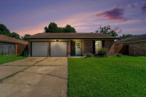 1215 Kenwick Pl, Pasadena, TX, 77504-3163 | Card Image