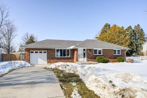 243 King St E, Ingersoll, ON, N5C1H4 | Card Image