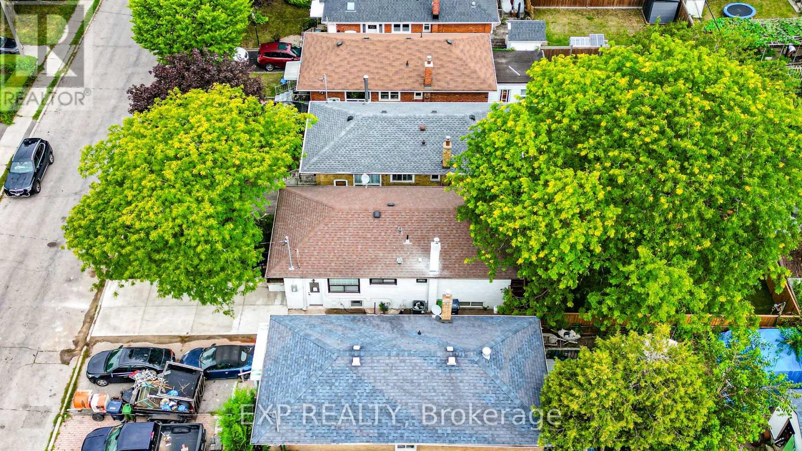 Residential in Toronto (Kennedy Park) 4