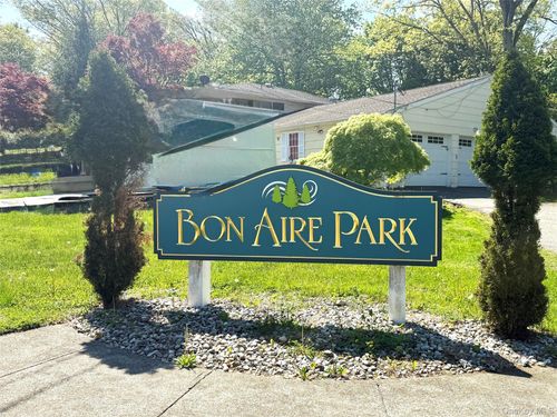 164 Somerset Dr, Suffern, NY, 10901-6904 | Card Image