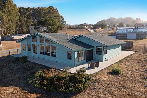 240 Los Santos Dr, Bodega Bay, CA, 94923-9734 | Card Image