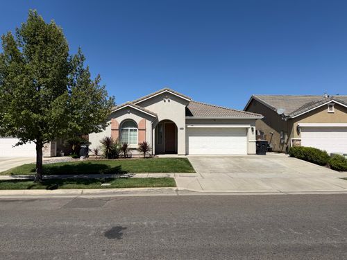 1439 N Mendonca St, Visalia, CA, 93291-8561 | Card Image
