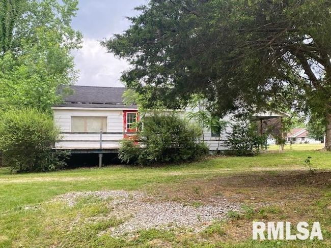 1072 Creal Springs Rd, House other with 2 bedrooms, 2 bathrooms and null parking in Creal Springs IL | Image 6