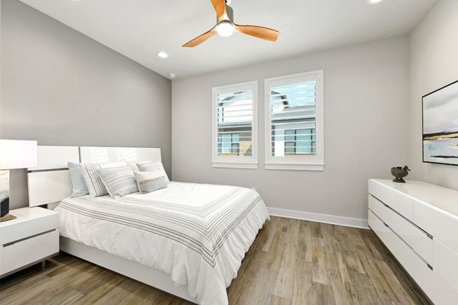 Guest bedroom with ensuite bathroom. | Image 23