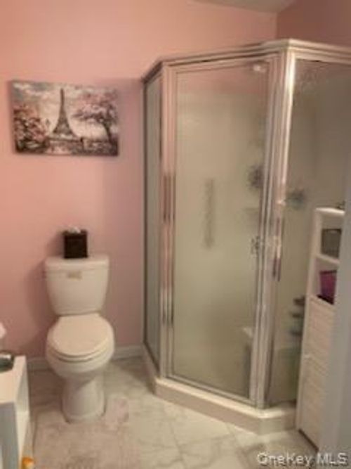 939 Skyline Dr, Coram, NY, 11727-3667 | Card Image