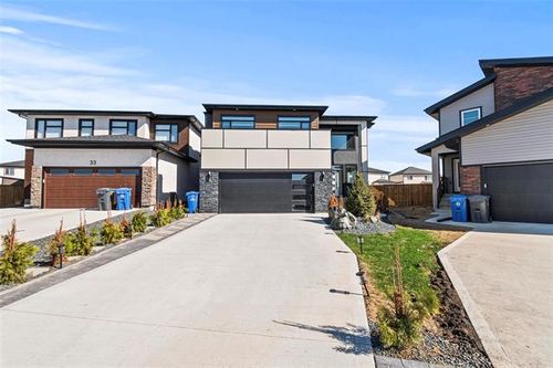 37 Baycrest Crt, Winnipeg, MB, R3Y2B9 | Card Image